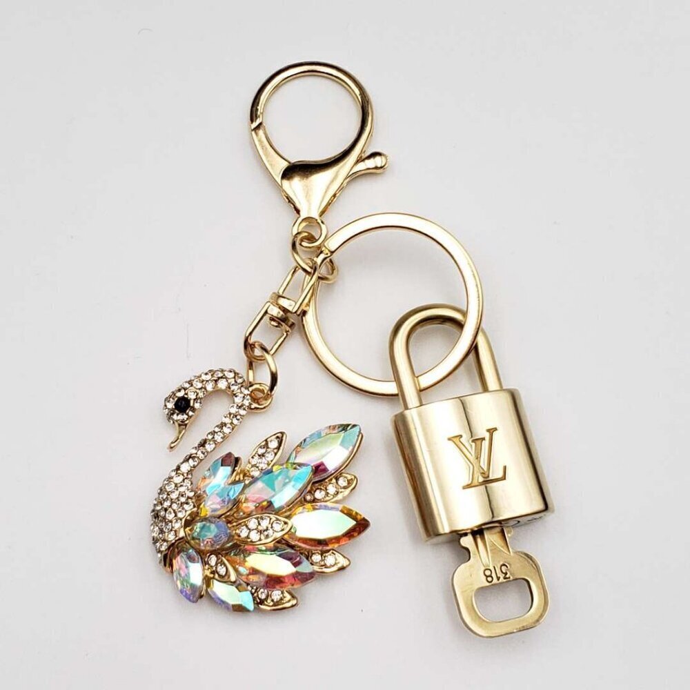 Authentic LV Gold Padlock & Key 🔑 Designer Bag Charm w/ Unbranded Swan Keychain